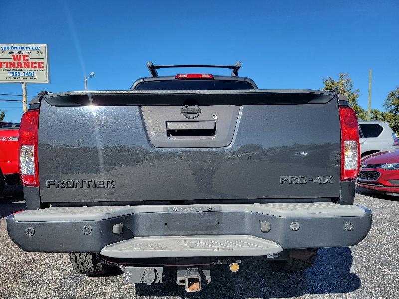 Nissan Frontier SL Crew Cab 4WD 2013