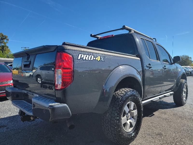 Nissan Frontier SL Crew Cab 4WD 2013