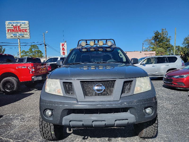 Nissan Frontier SL Crew Cab 4WD 2013