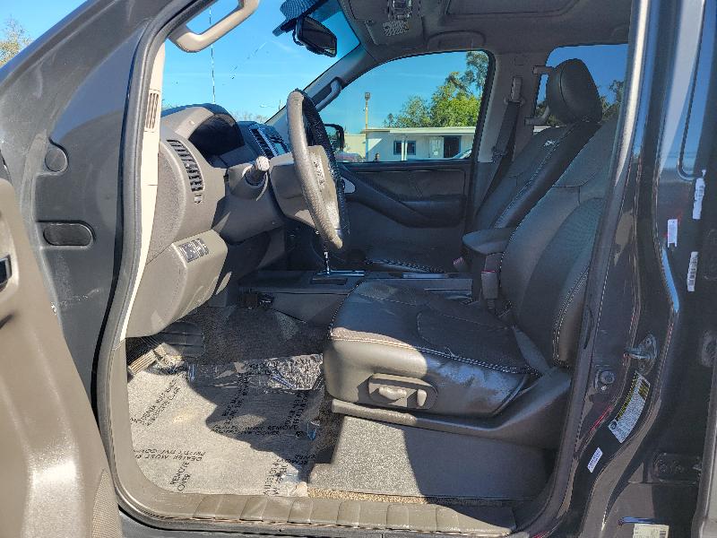 Nissan Frontier SL Crew Cab 4WD 2013