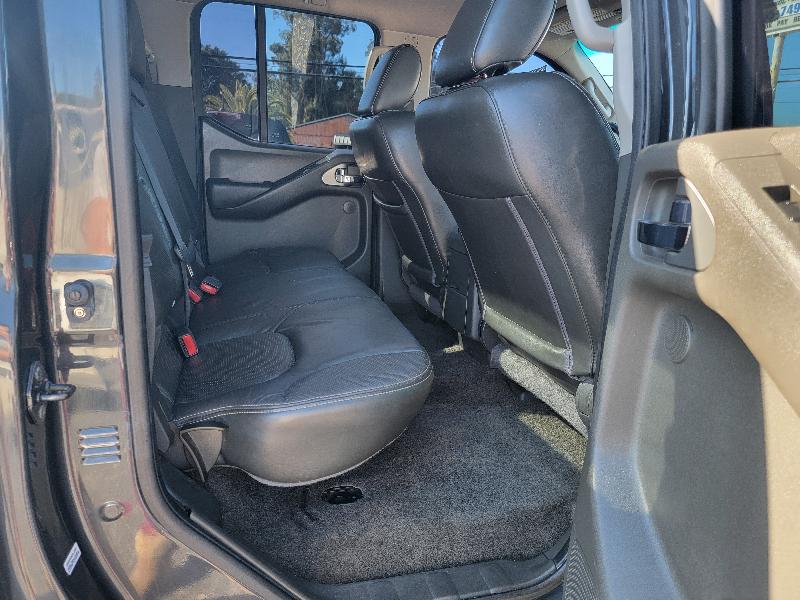 Nissan Frontier SL Crew Cab 4WD 2013