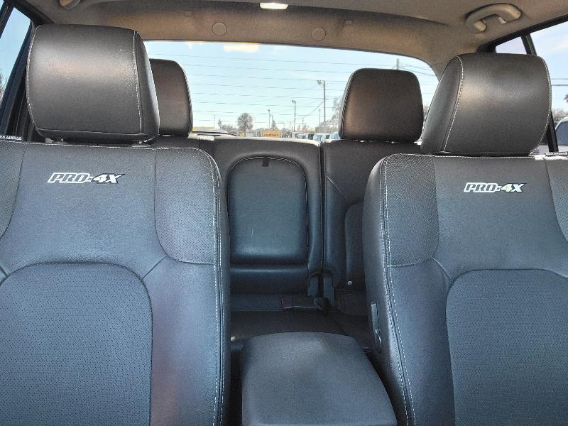 Nissan Frontier SL Crew Cab 4WD 2013