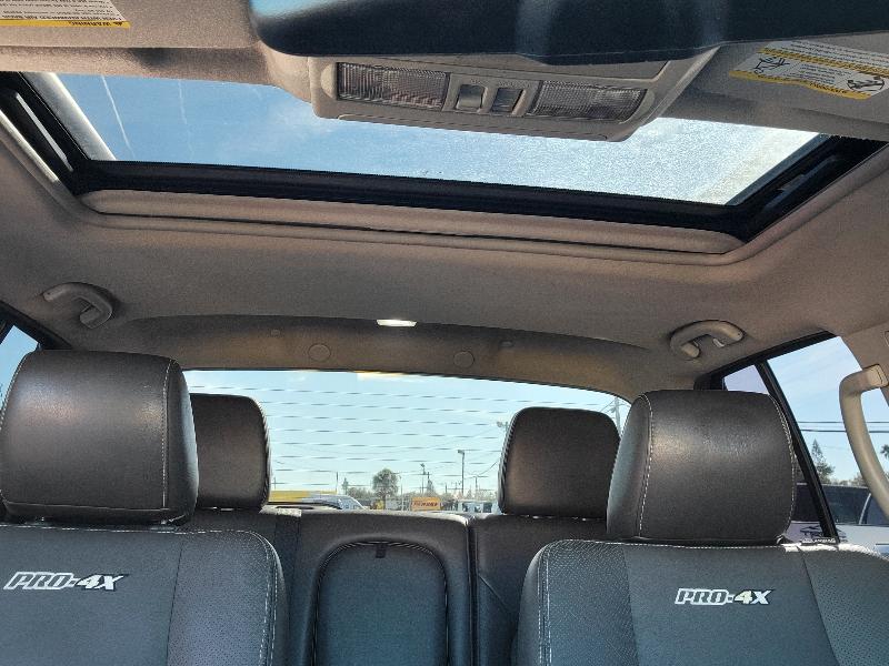 Nissan Frontier SL Crew Cab 4WD 2013