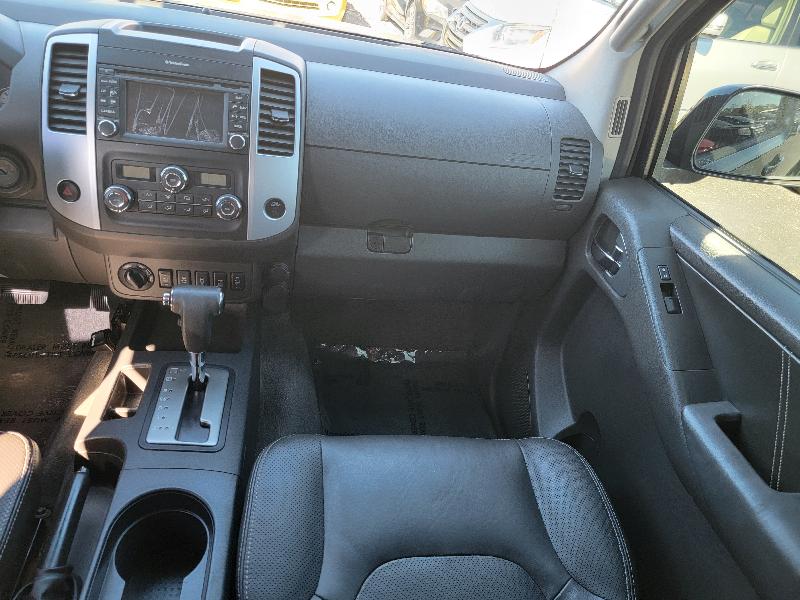 Nissan Frontier SL Crew Cab 4WD 2013