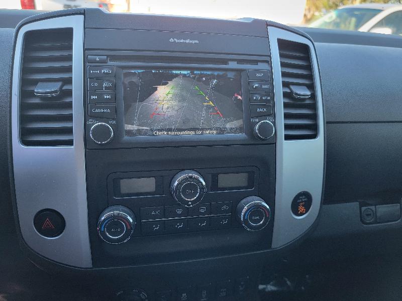 Nissan Frontier SL Crew Cab 4WD 2013