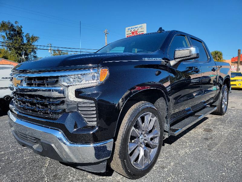 Chevrolet Silverado 1500 LT Crew Cab 2WD 2024