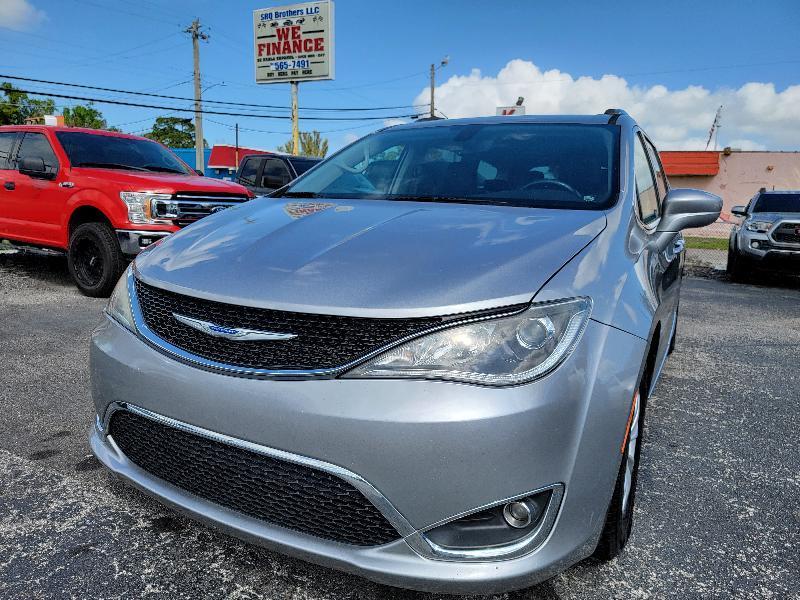 2019 Chrysler Pacifica Touring-L