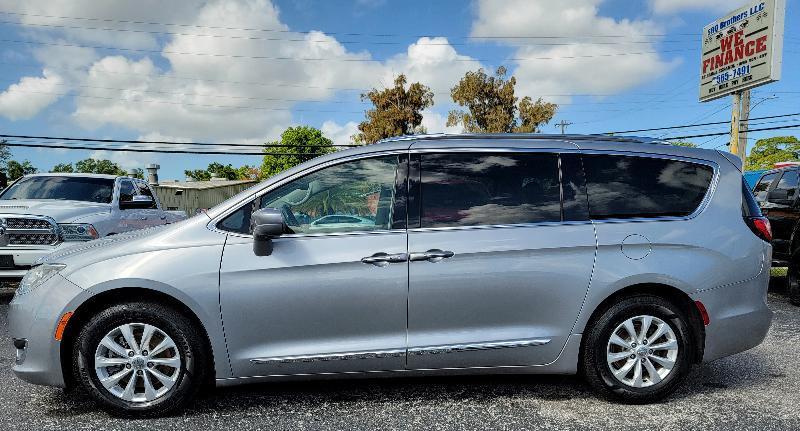 Chrysler Pacifica Touring-L 2019