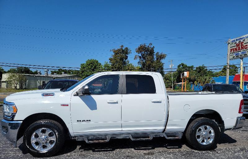 RAM 2500 Big Horn 4x2 Crew Cab 8' Box 2022