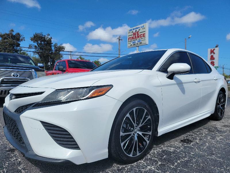 Toyota Camry SE 2018