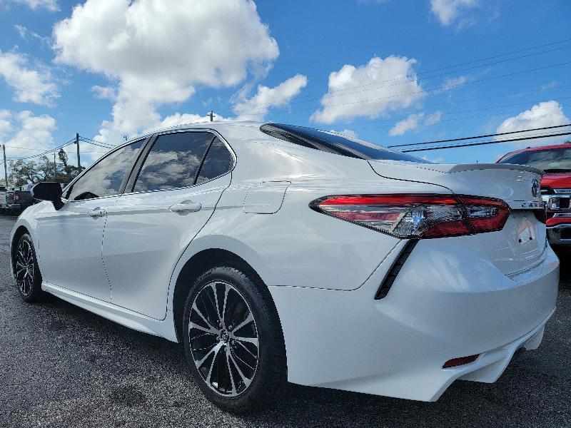 Toyota Camry SE 2018