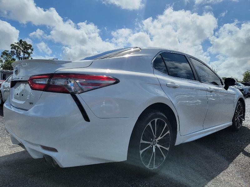 Toyota Camry SE 2018