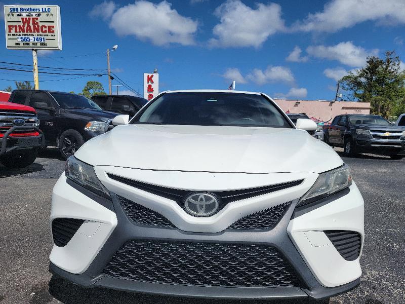 Toyota Camry SE 2018