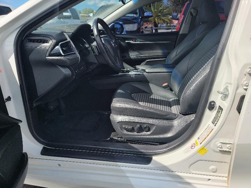 Toyota Camry SE 2018