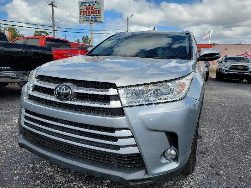 Toyota Highlander XLE FWD V6 2019