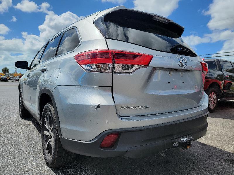 Toyota Highlander XLE FWD V6 2019