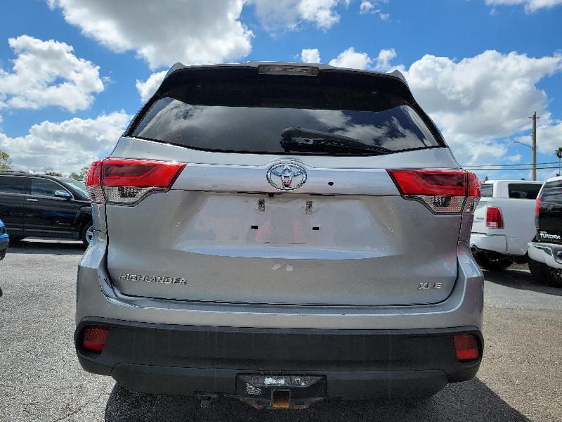 Toyota Highlander XLE FWD V6 2019