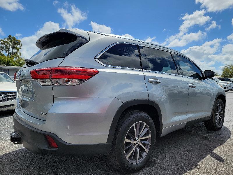 Toyota Highlander XLE FWD V6 2019