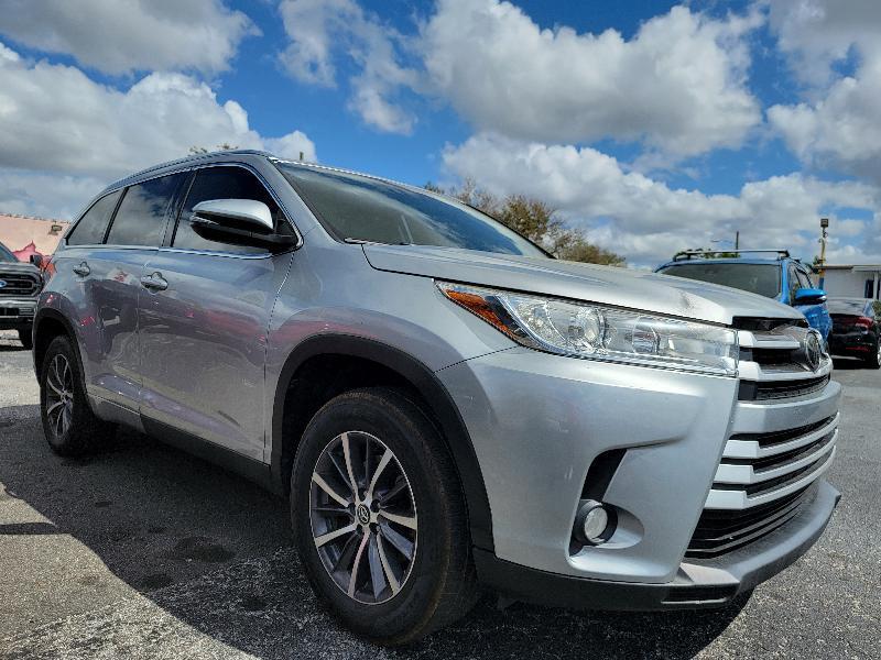 Toyota Highlander XLE FWD V6 2019