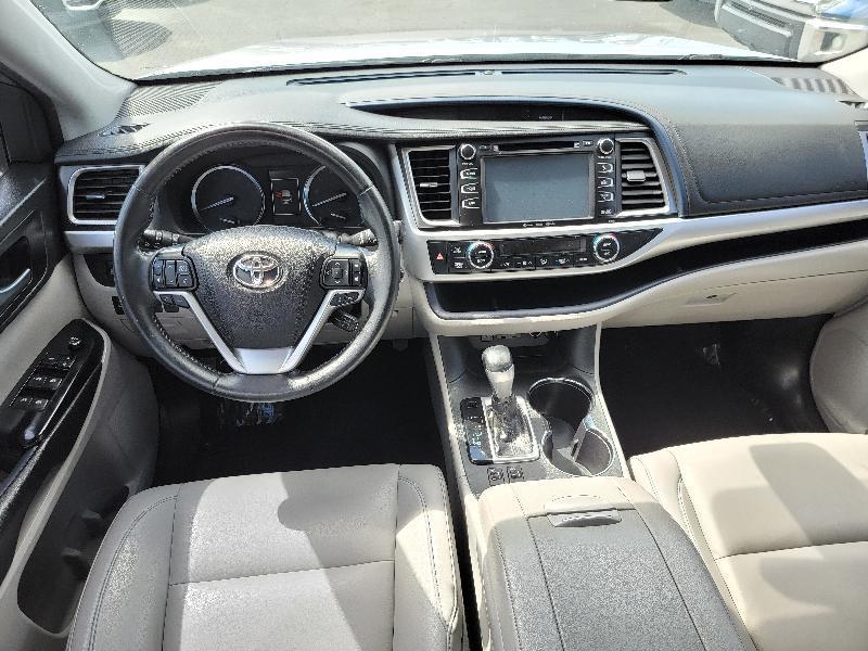 Toyota Highlander XLE FWD V6 2019