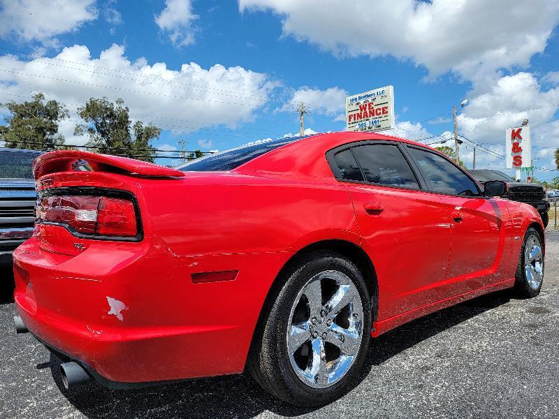 Dodge Charger 4dr Sdn RT Plus RWD 2014