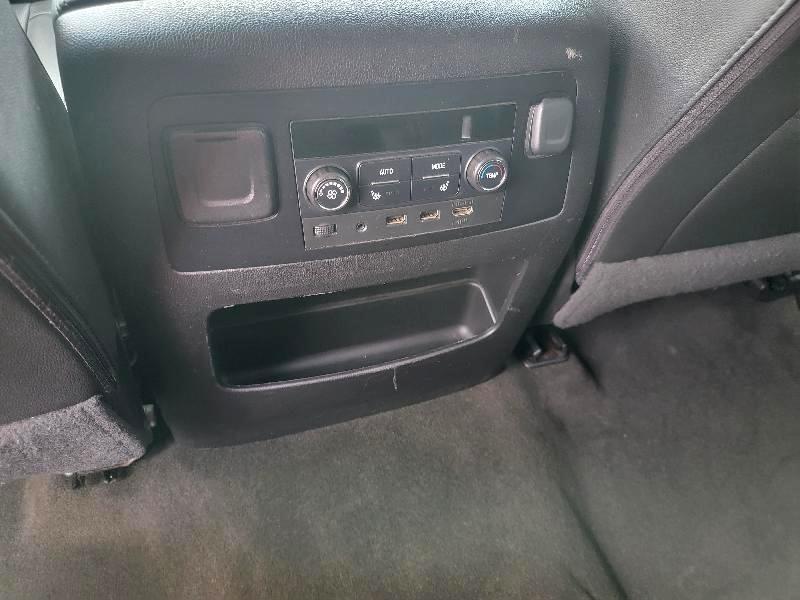 Chevrolet Suburban Premier 4WD 2017