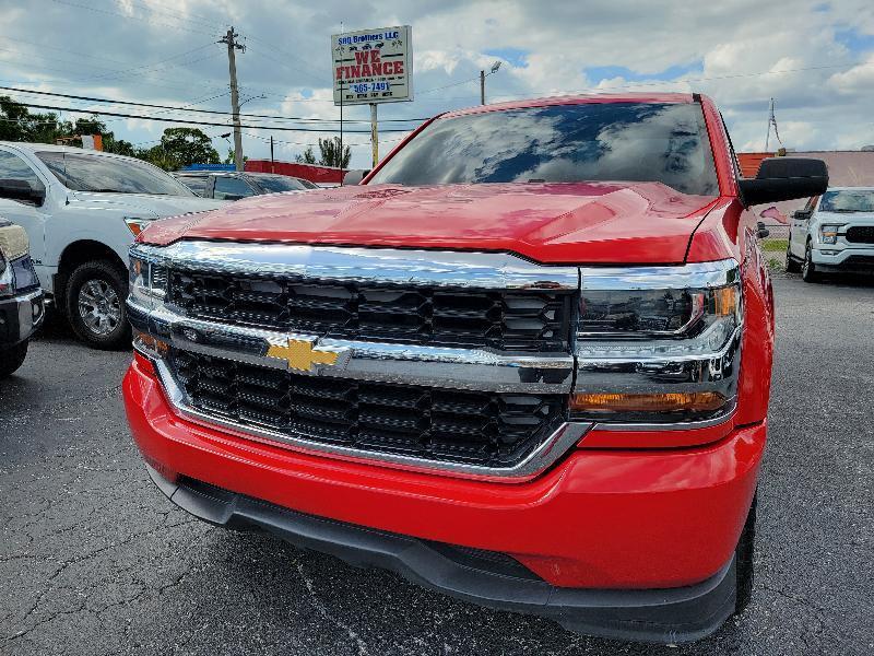 2016 Chevrolet Silverado 1500 2WD Double Cab 143.5" Custom