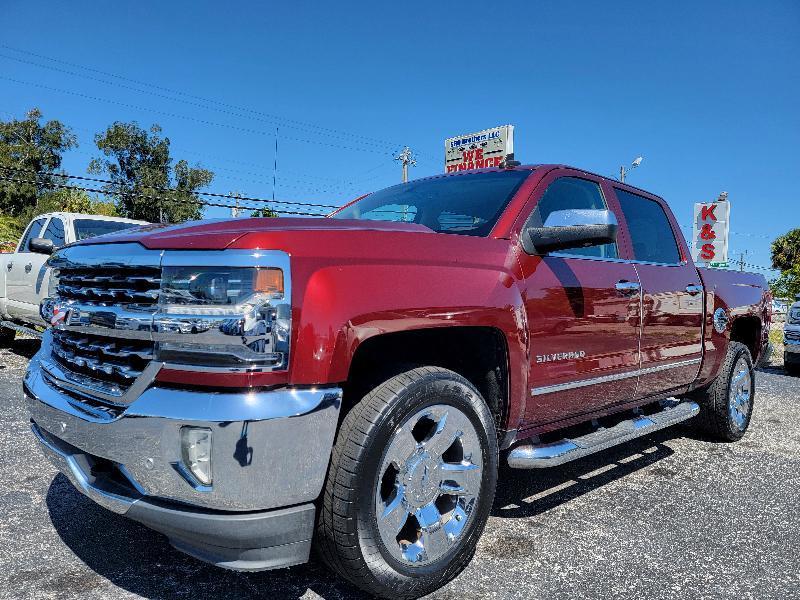 Chevrolet Silverado 1500 4WD Crew Cab 143.5" Custom 2017