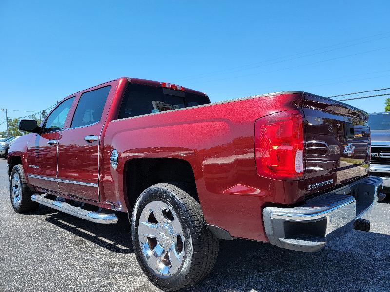 Chevrolet Silverado 1500 4WD Crew Cab 143.5" Custom 2017