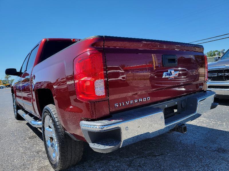 Chevrolet Silverado 1500 4WD Crew Cab 143.5" Custom 2017