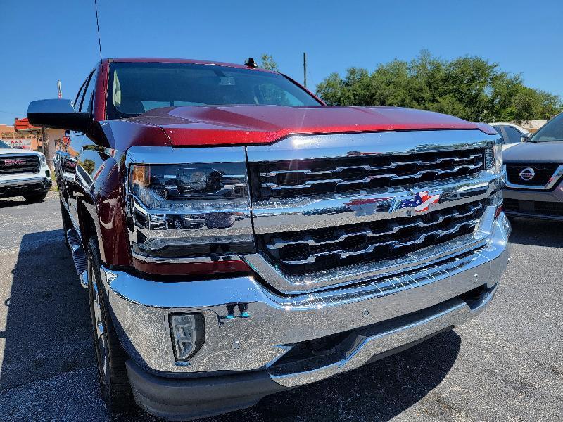 Chevrolet Silverado 1500 4WD Crew Cab 143.5" Custom 2017