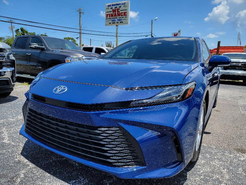 2025 Toyota Camry Hybrid XLE