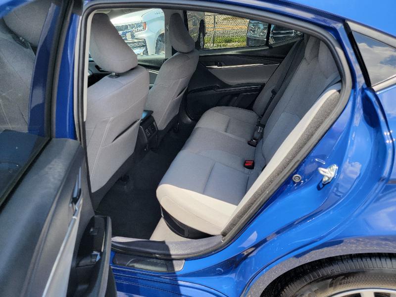 Toyota Camry Hybrid XLE 2025