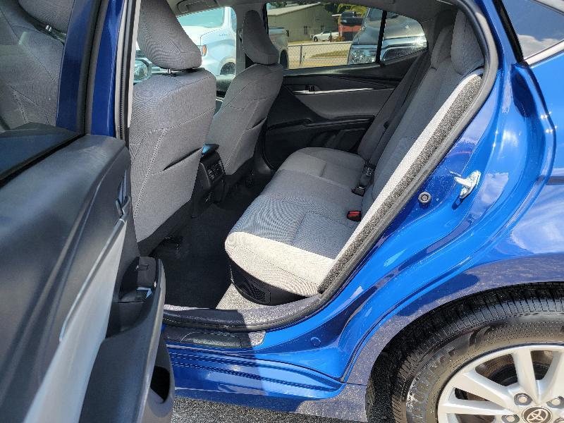 Toyota Camry Hybrid XLE 2025