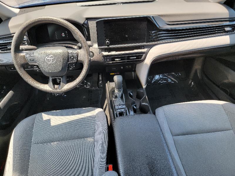 Toyota Camry Hybrid XLE 2025
