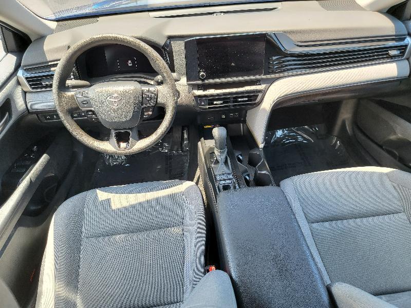 Toyota Camry Hybrid XLE 2025