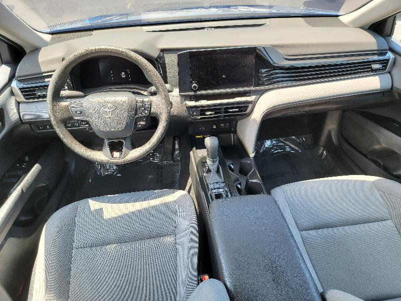Toyota Camry Hybrid XLE 2025