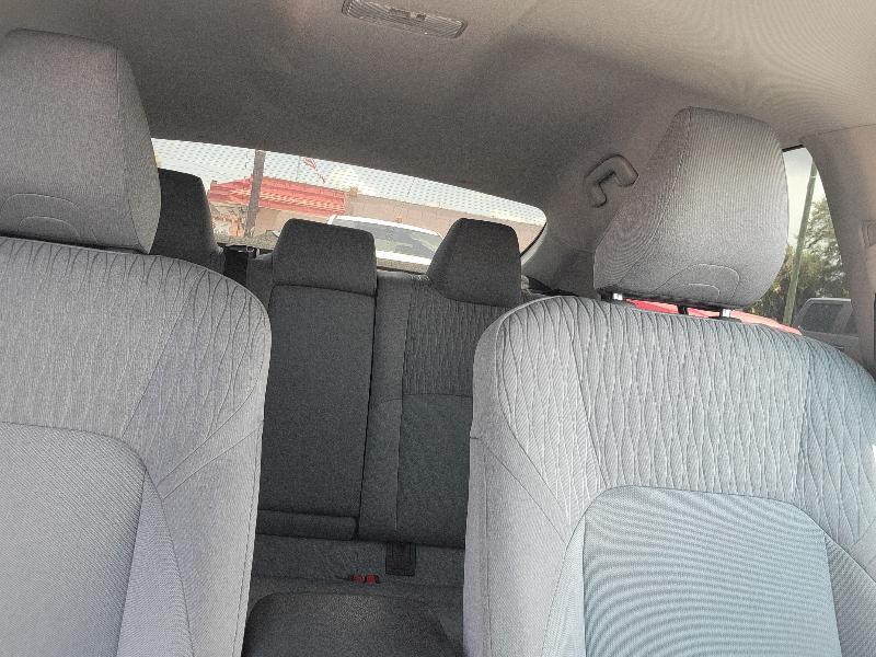 Toyota Camry Hybrid XLE 2025