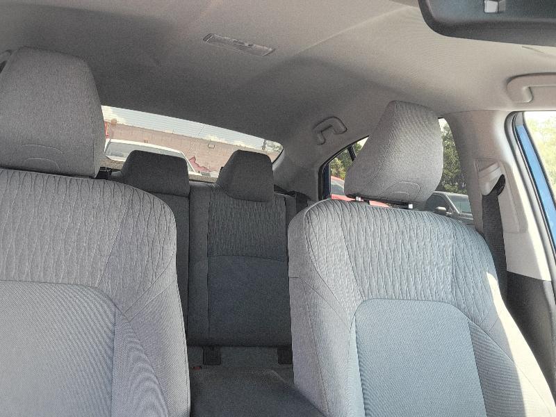 Toyota Camry Hybrid XLE 2025