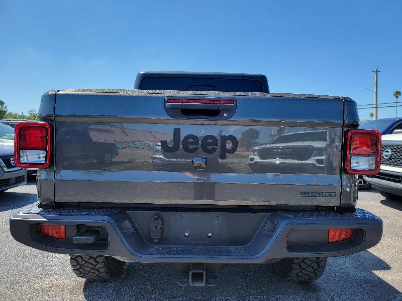 Jeep Gladiator Sport Crew Cab 4WD 2020