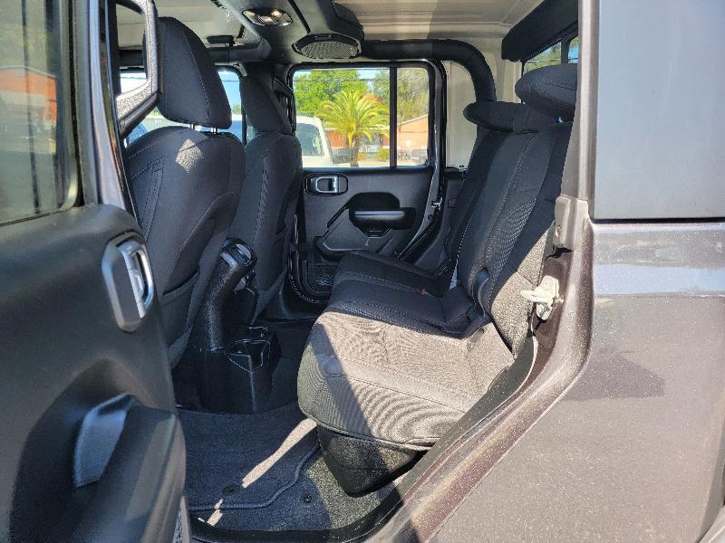 Jeep Gladiator Sport Crew Cab 4WD 2020