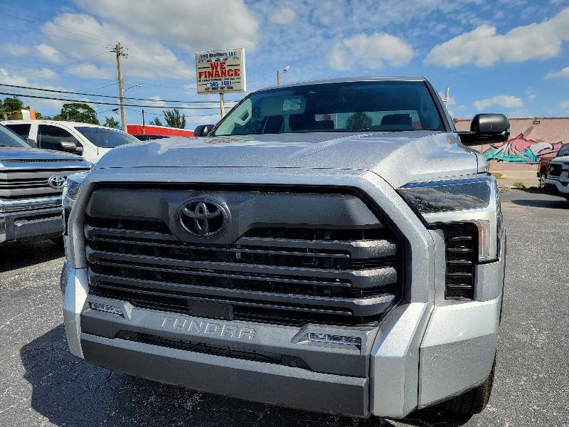 Toyota Tundra  2024