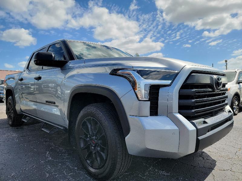 Toyota Tundra  2024