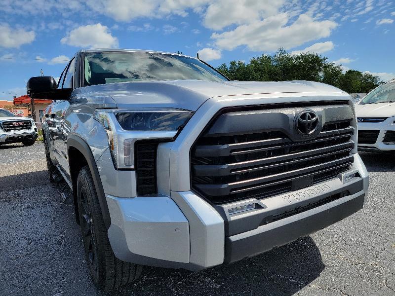 Toyota Tundra  2024