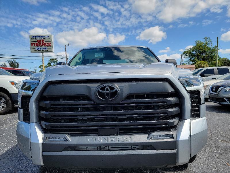 Toyota Tundra  2024