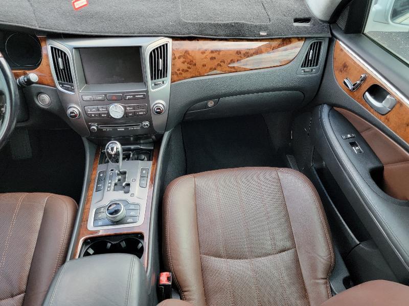 Hyundai Equus Signature 2013