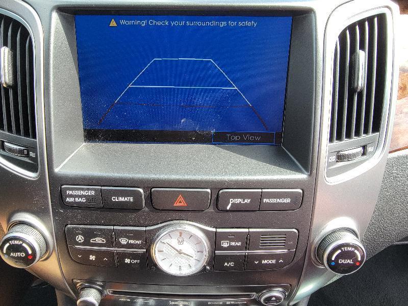 Hyundai Equus Signature 2013