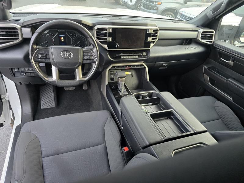 Toyota Tundra SR5 CrewMax 2WD 2025
