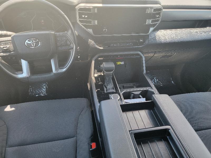 Toyota Tundra SR5 CrewMax 2WD 2025