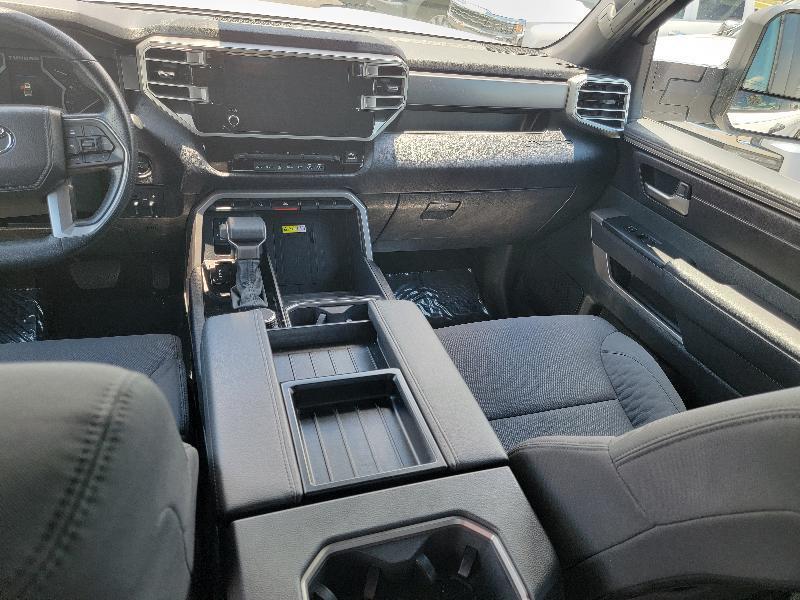 Toyota Tundra SR5 CrewMax 2WD 2025